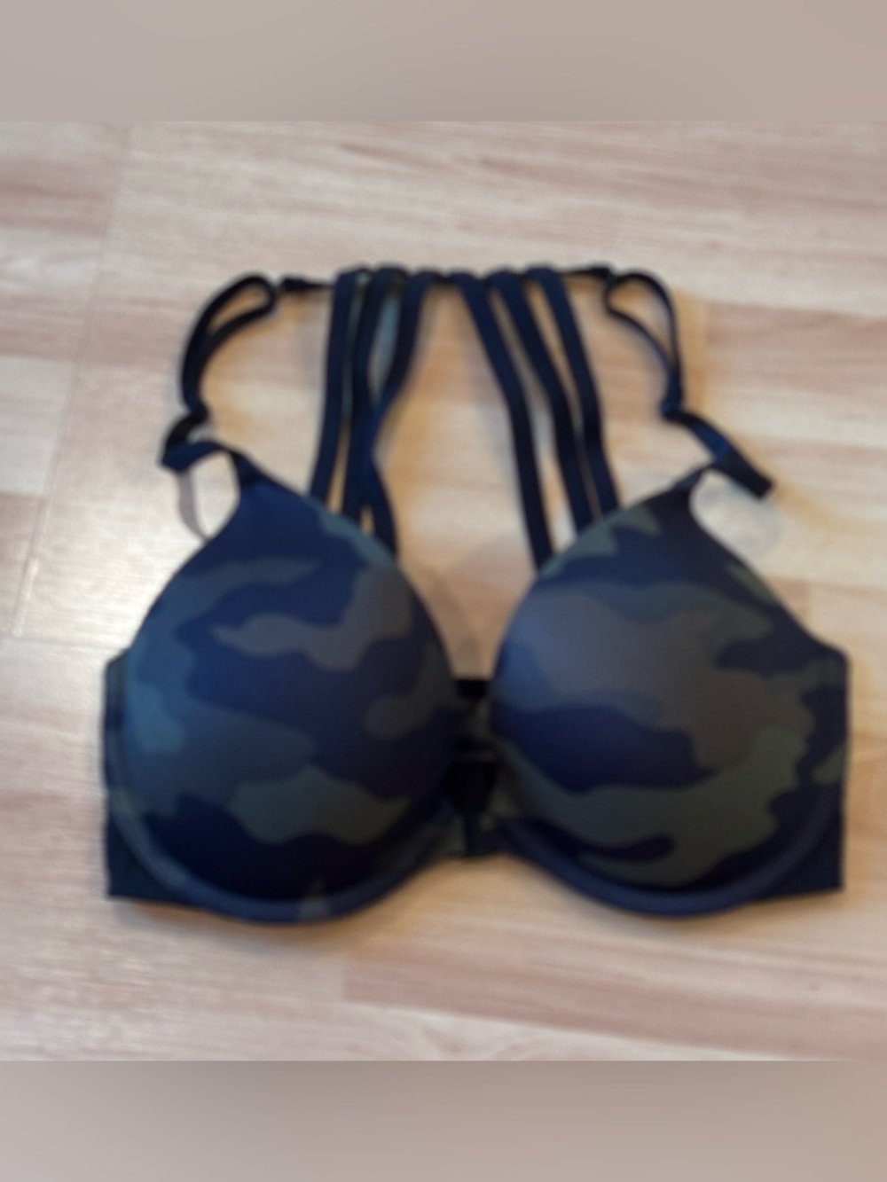 5/$25‎ Pink Victoria’s Secret Camo Push-Up Bra